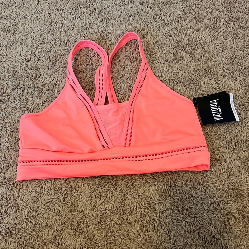 Brand new Victoria’s Secret sports bra